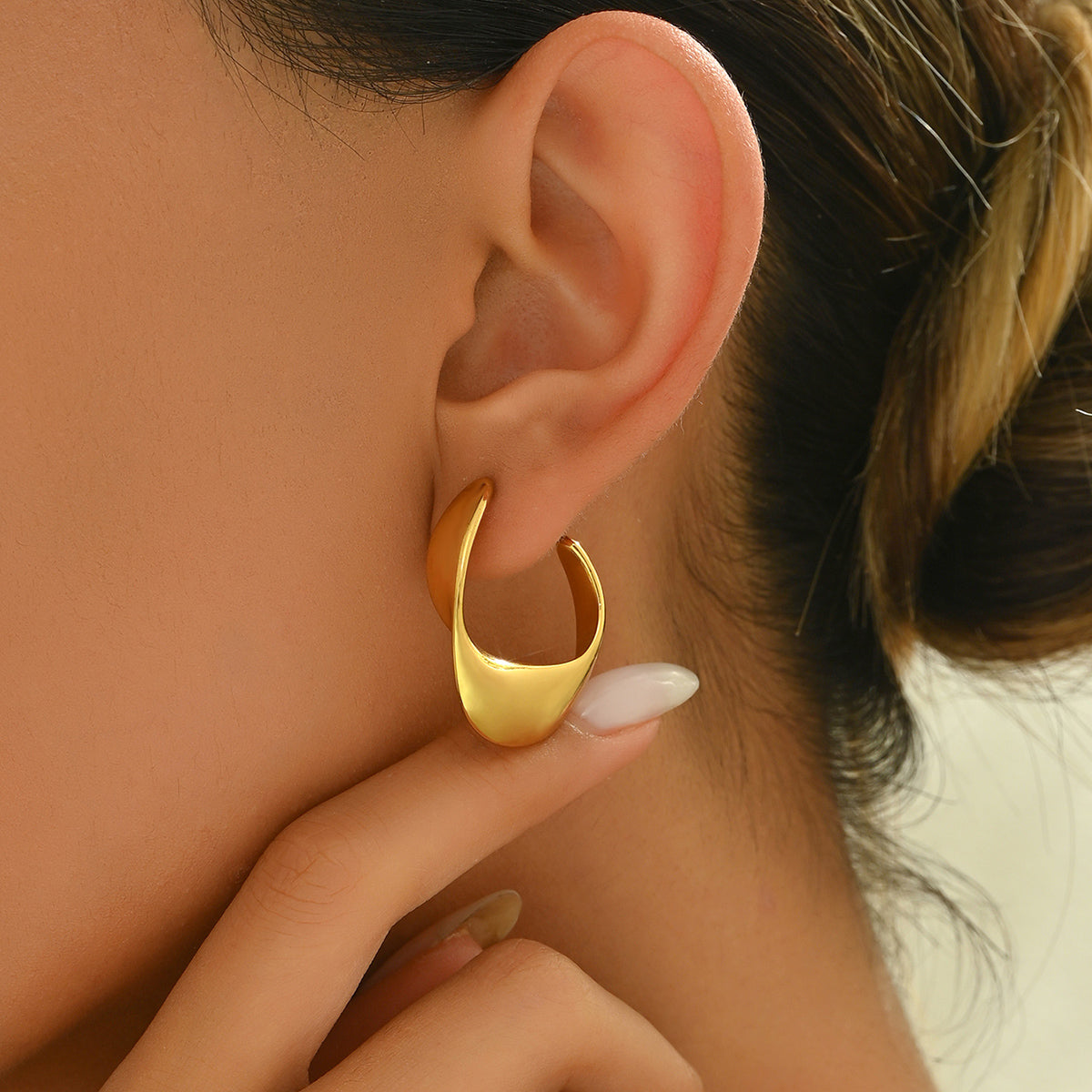 C-Shaped Earrings ⚜️