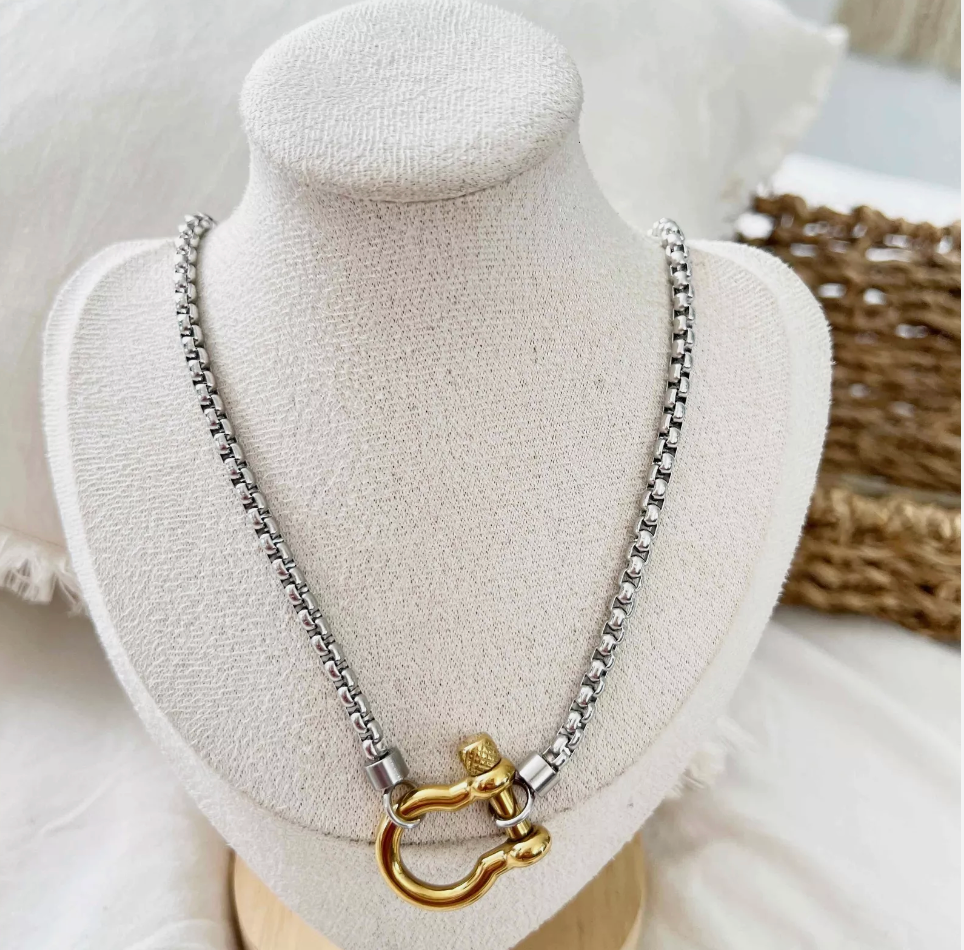 Golden Glow Pendant Necklace" and "Silver Shine Pendant Necklace ❣️