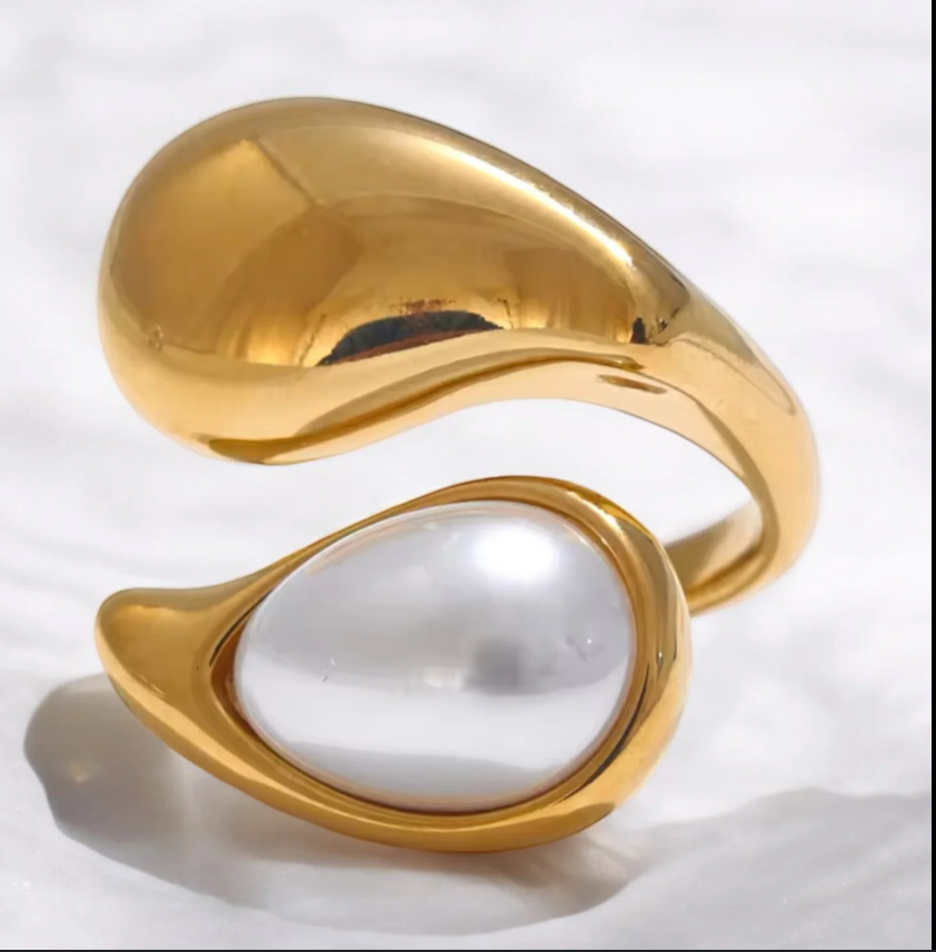 Fashion Pearl Ring