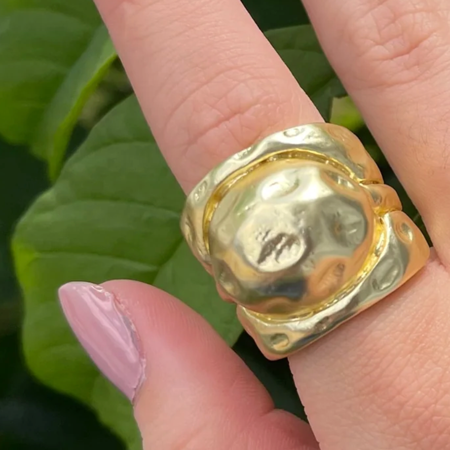 💍 Anillo redondo con patrón irregular de zamak 💍