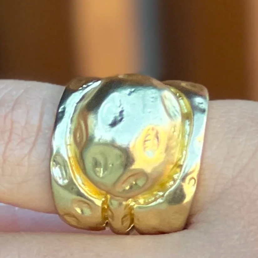 💍 Anillo redondo con patrón irregular de zamak 💍