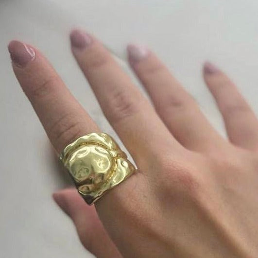 💍 Anillo redondo con patrón irregular de zamak 💍